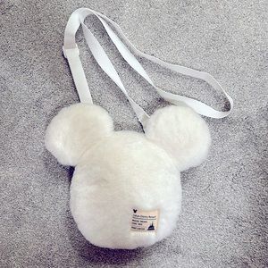 New - Exclusive Tokyo Disneyland White Plushy Mickey Mouse Purse